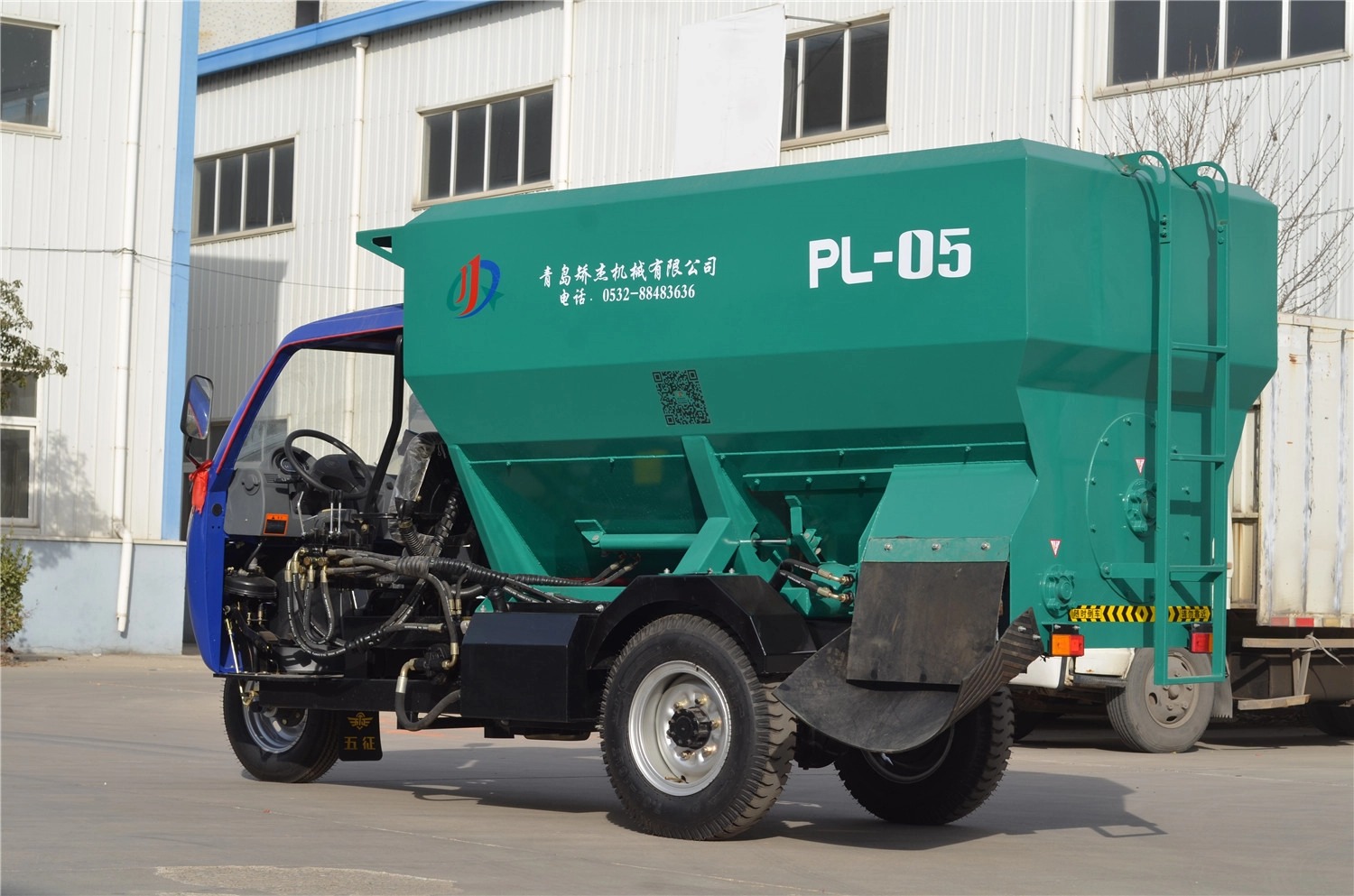 cow bedding spreader cow bedding spreader