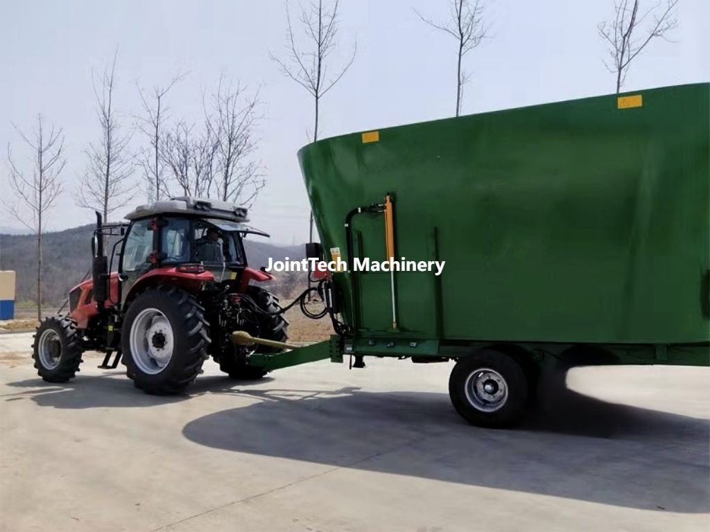 Large Trailed Vertical TMR Mixer-12