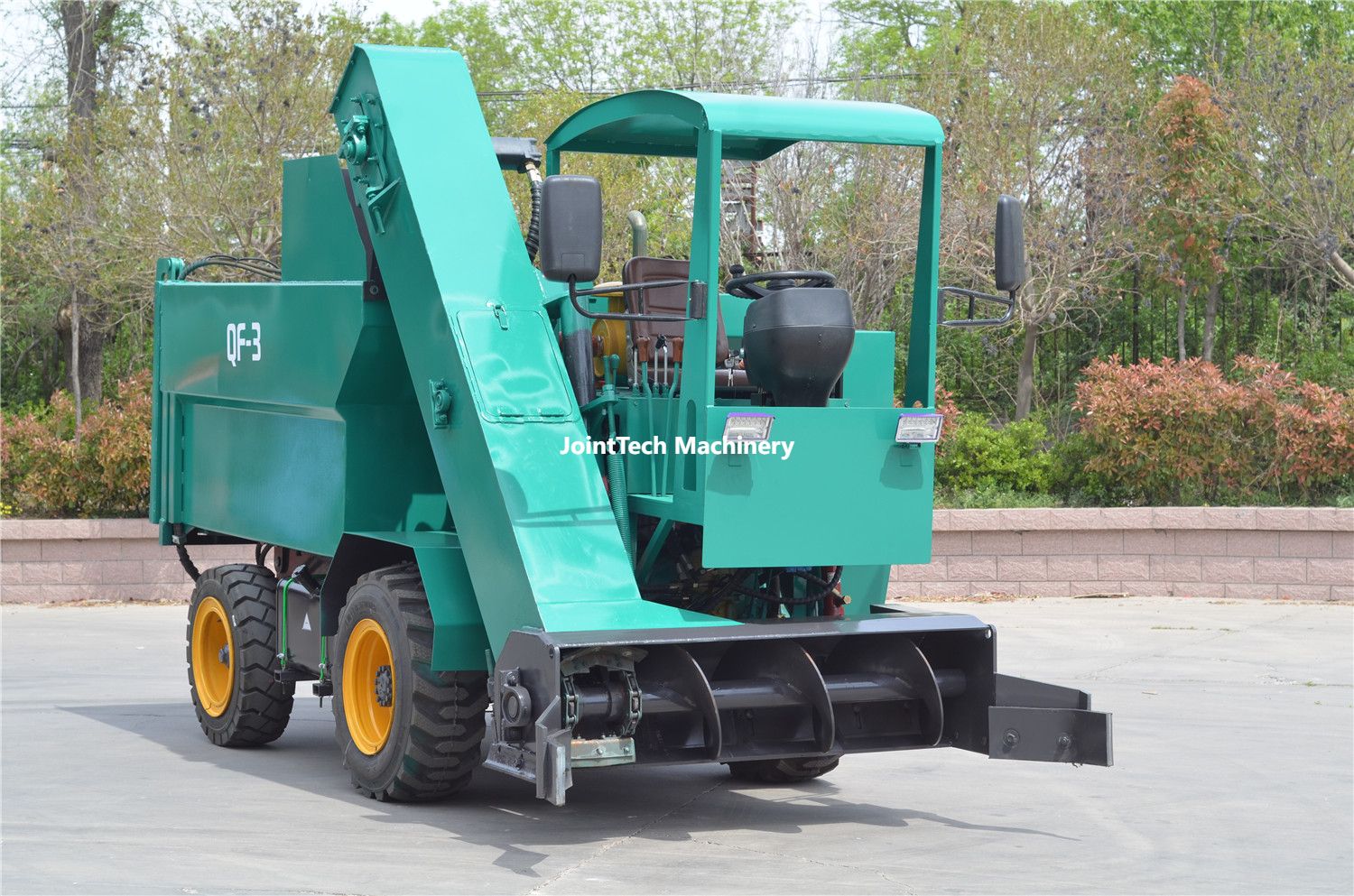 Small Cow Manure Collector
