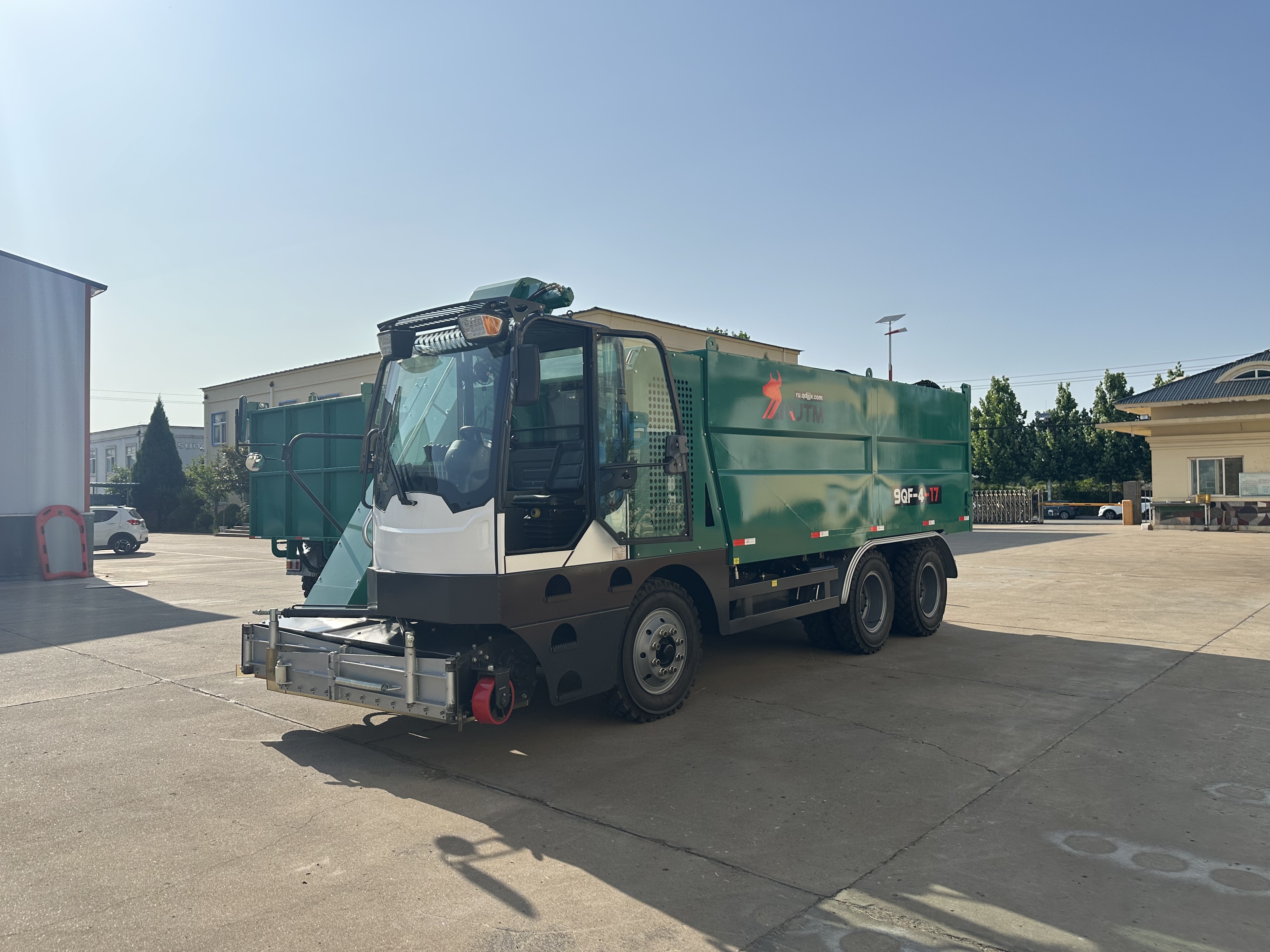 16m³--20m³ Cubic Meters Livestock Breeding Machinery Cow Dung Collector and Scraper Width Can Be Customized