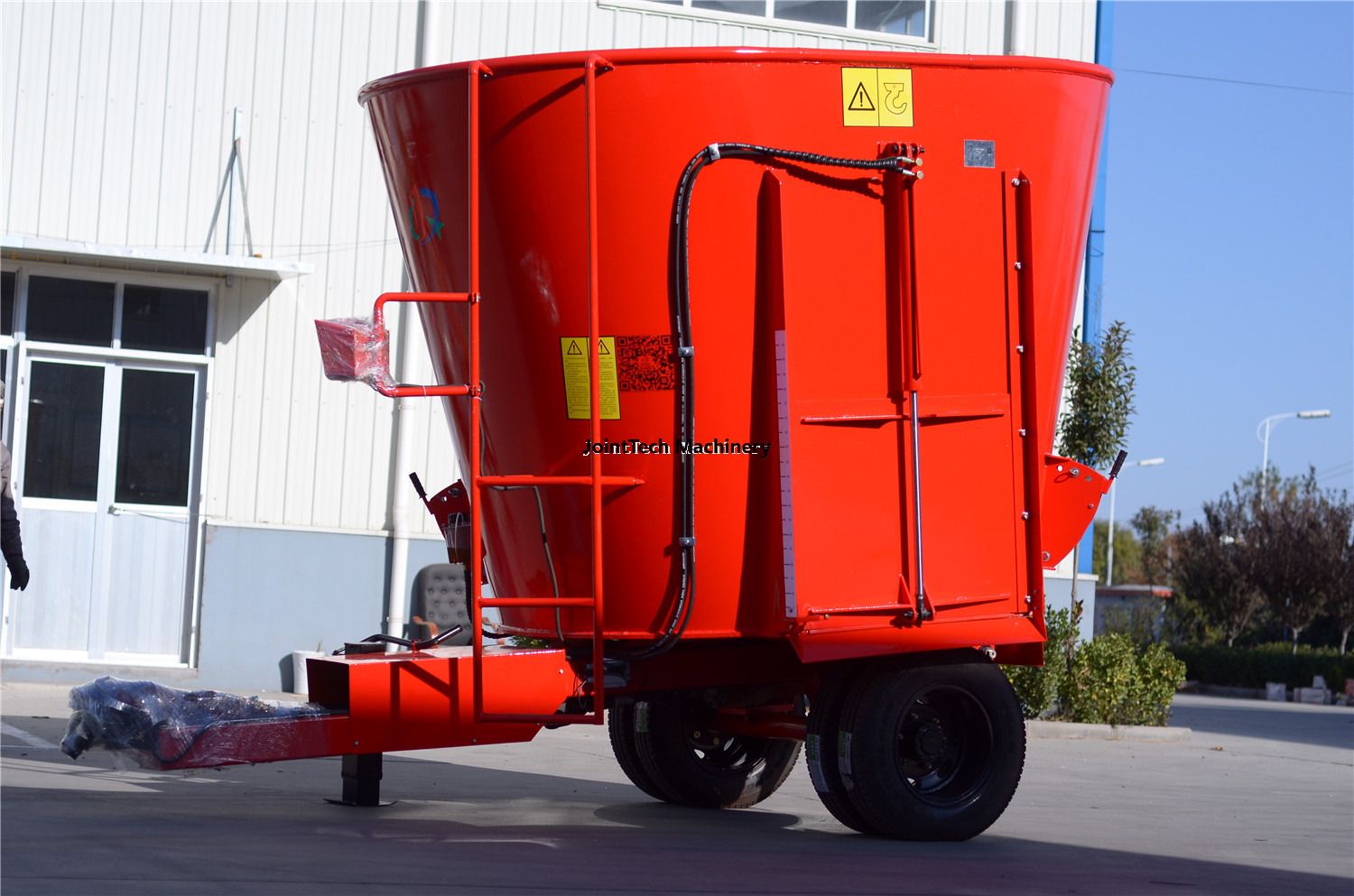 Tractor Trailed TMR Mixer 9 cubic metre