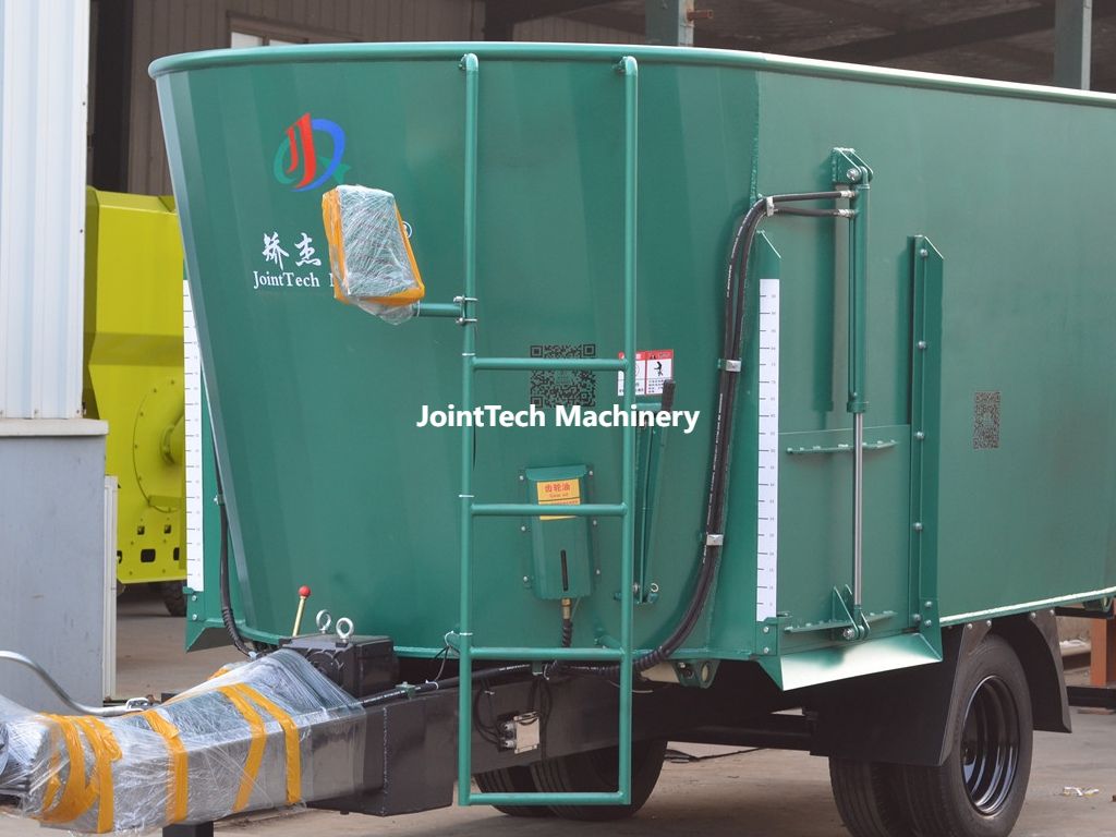 Large Trailed Vertical TMR Mixer-10