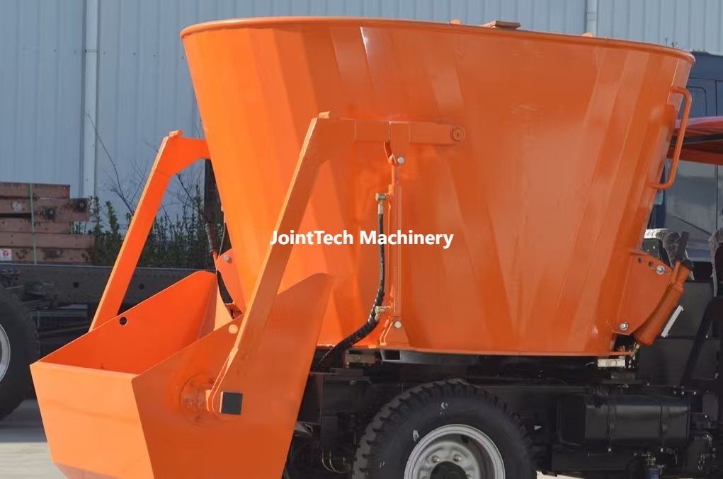 Self Propelled Multipurpose TMR Mixer