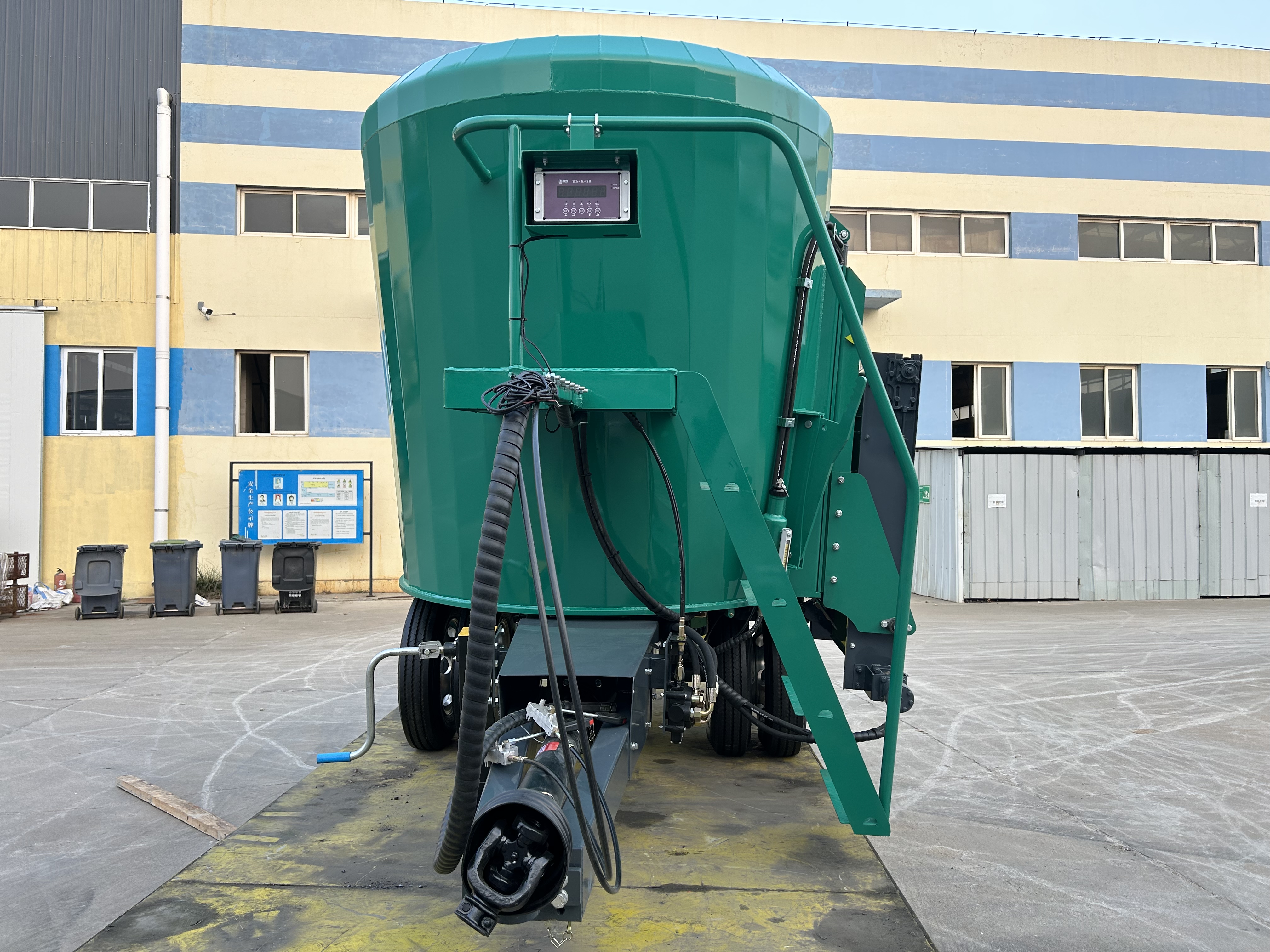 Customizable Trailer Type TMR Mixer