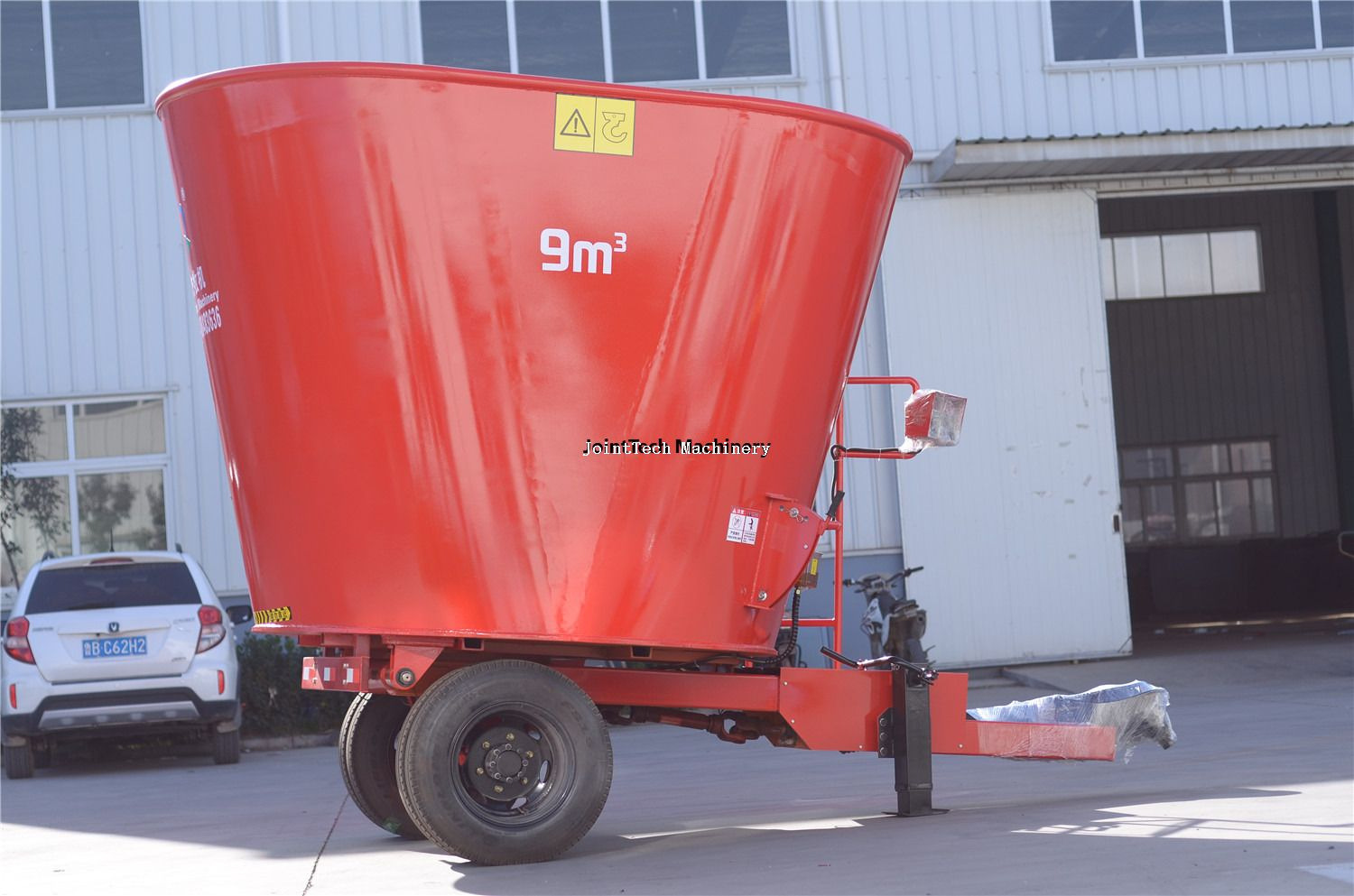 Tractor Trailed TMR Mixer 9 cubic metre