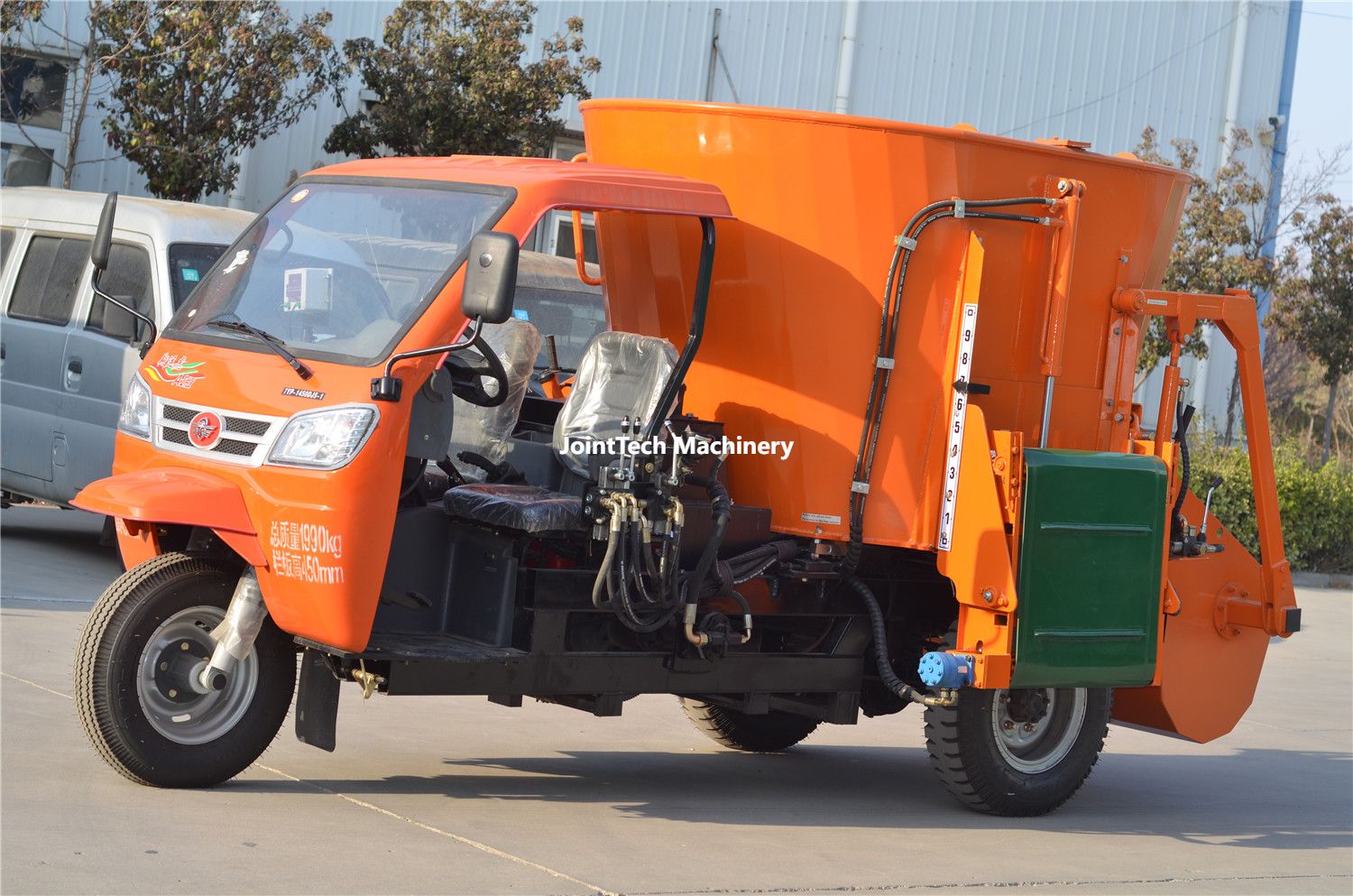 Self Propelled Multipurpose TMR Mixer