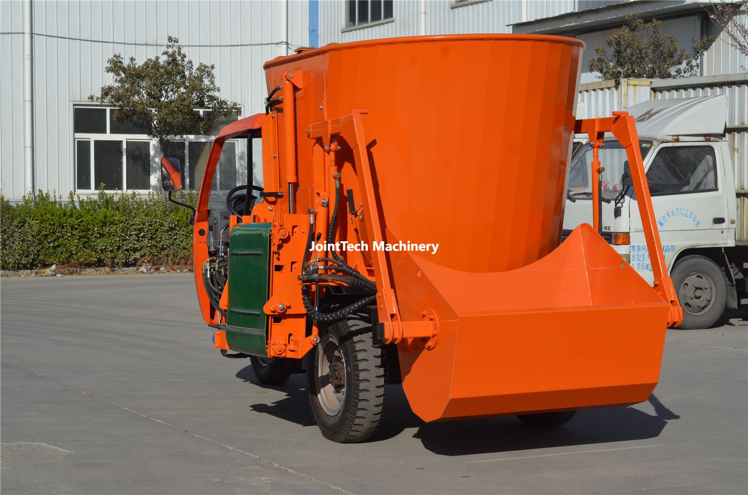 Self Propelled Multipurpose TMR Mixer 4cbm