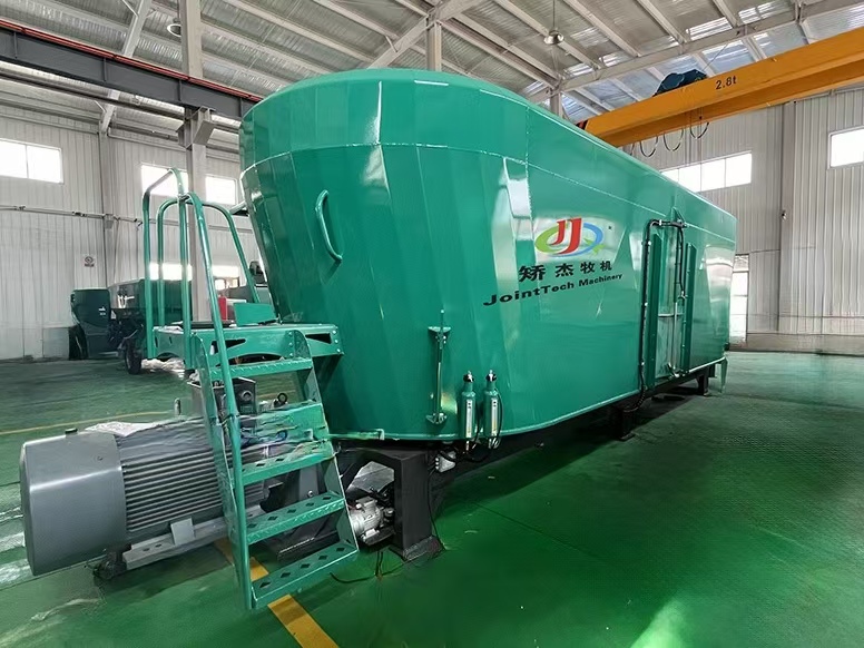 14-16 CBM Double Vertical Auger Stationary TMR Mixer