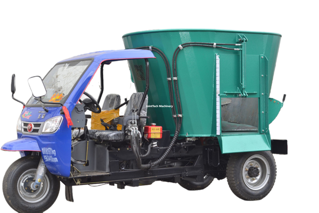 Self Propelled Fully Automatic TMR Mixer 4 Cubic Metre