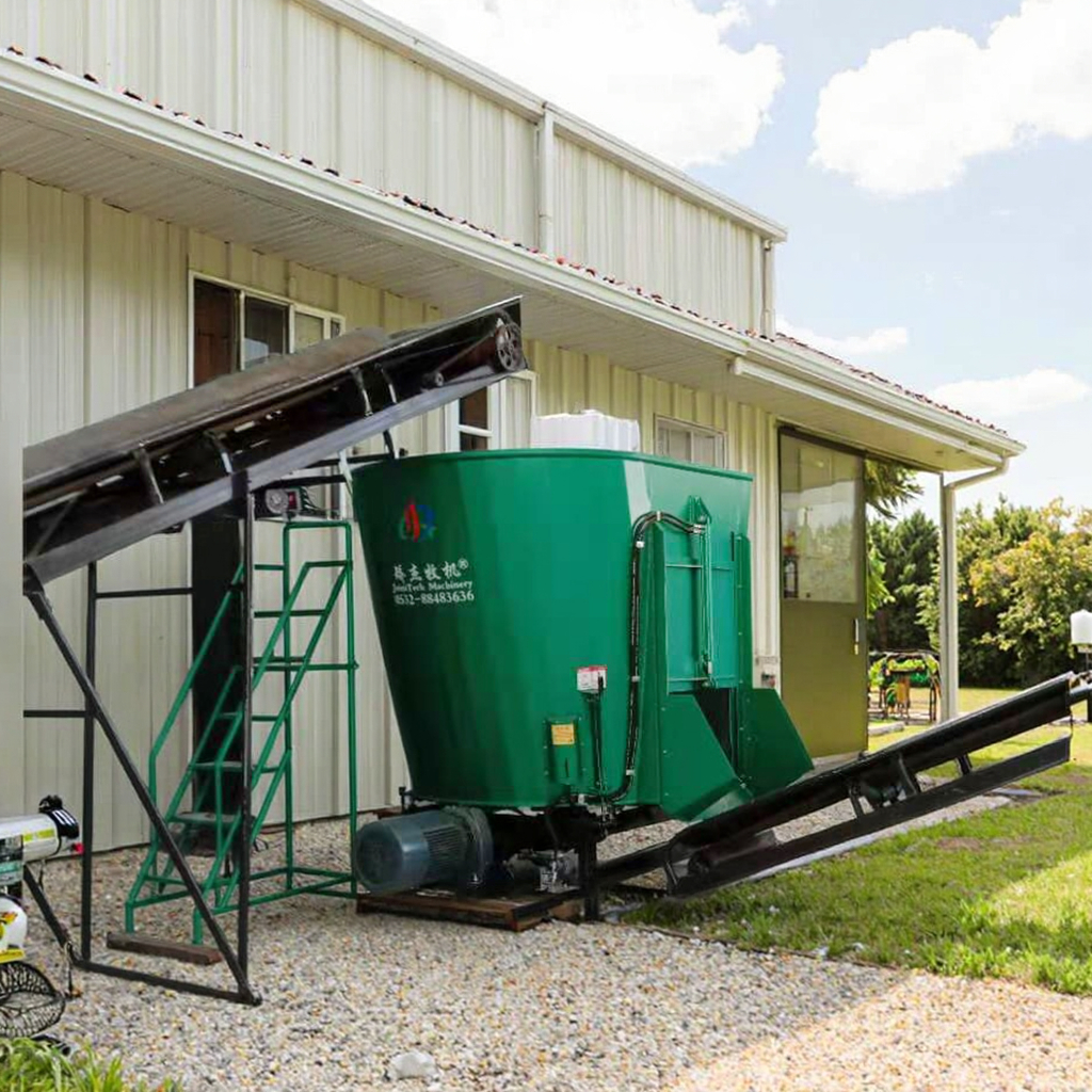 3-5 CBM Single Auger Stationary TMR Mixer