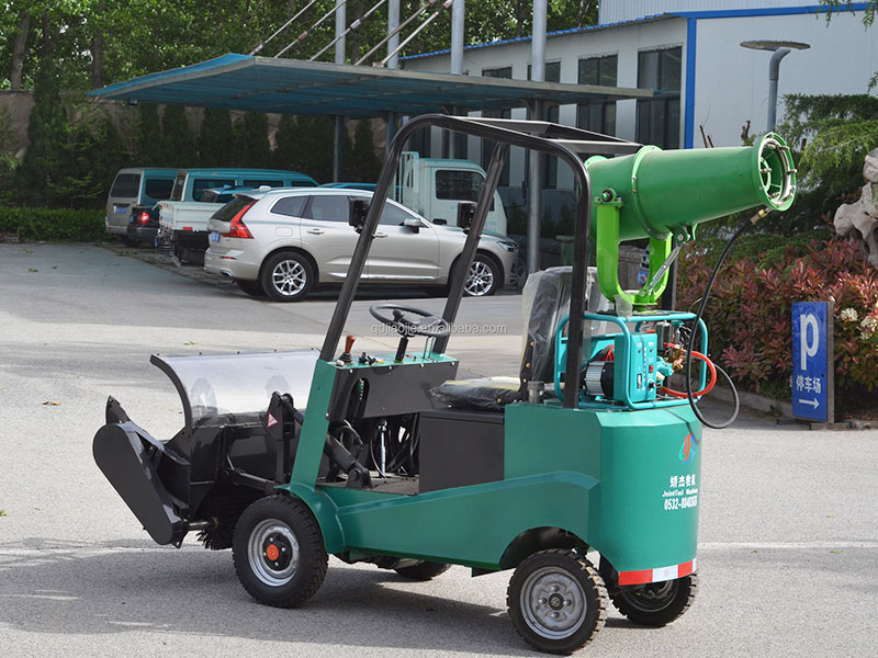 Feed Pusher with A Sprayer