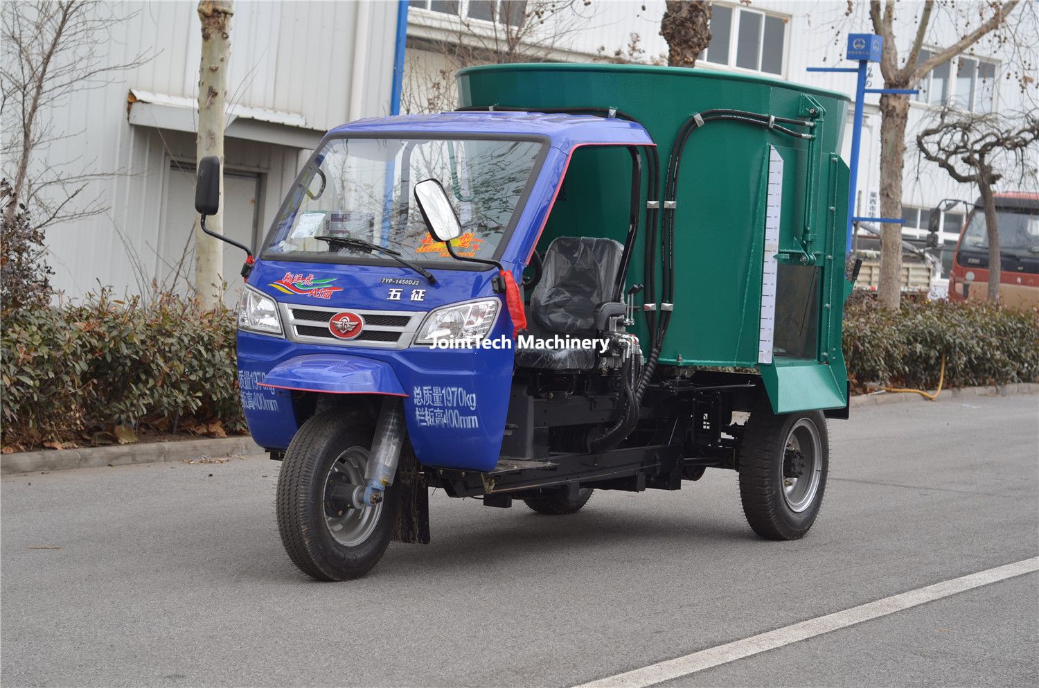 Self Propelled Fully Automatic TMR Mixer 4 Cubic Metre