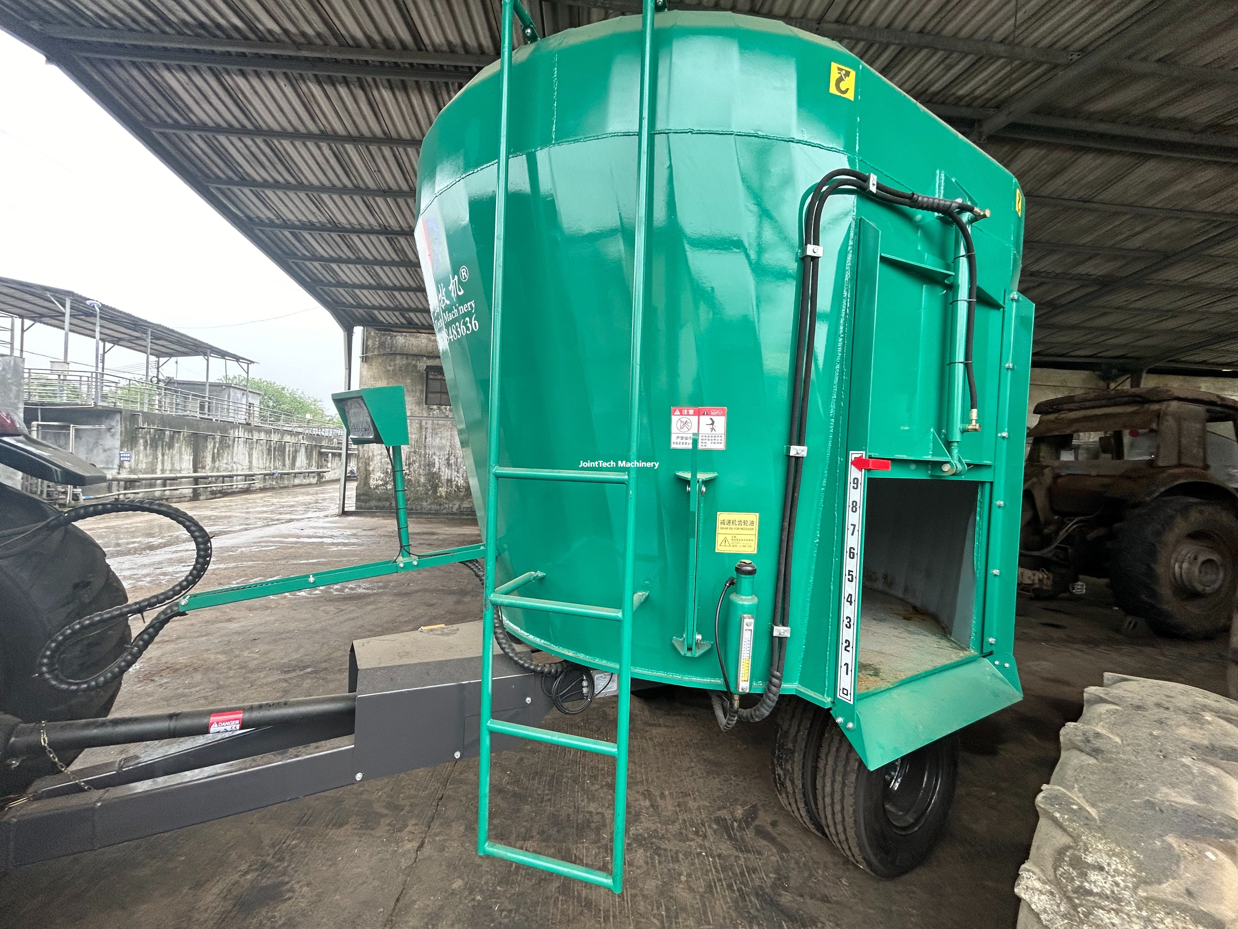 Tractor Trailed Vertical TMR Mixer 12cbm