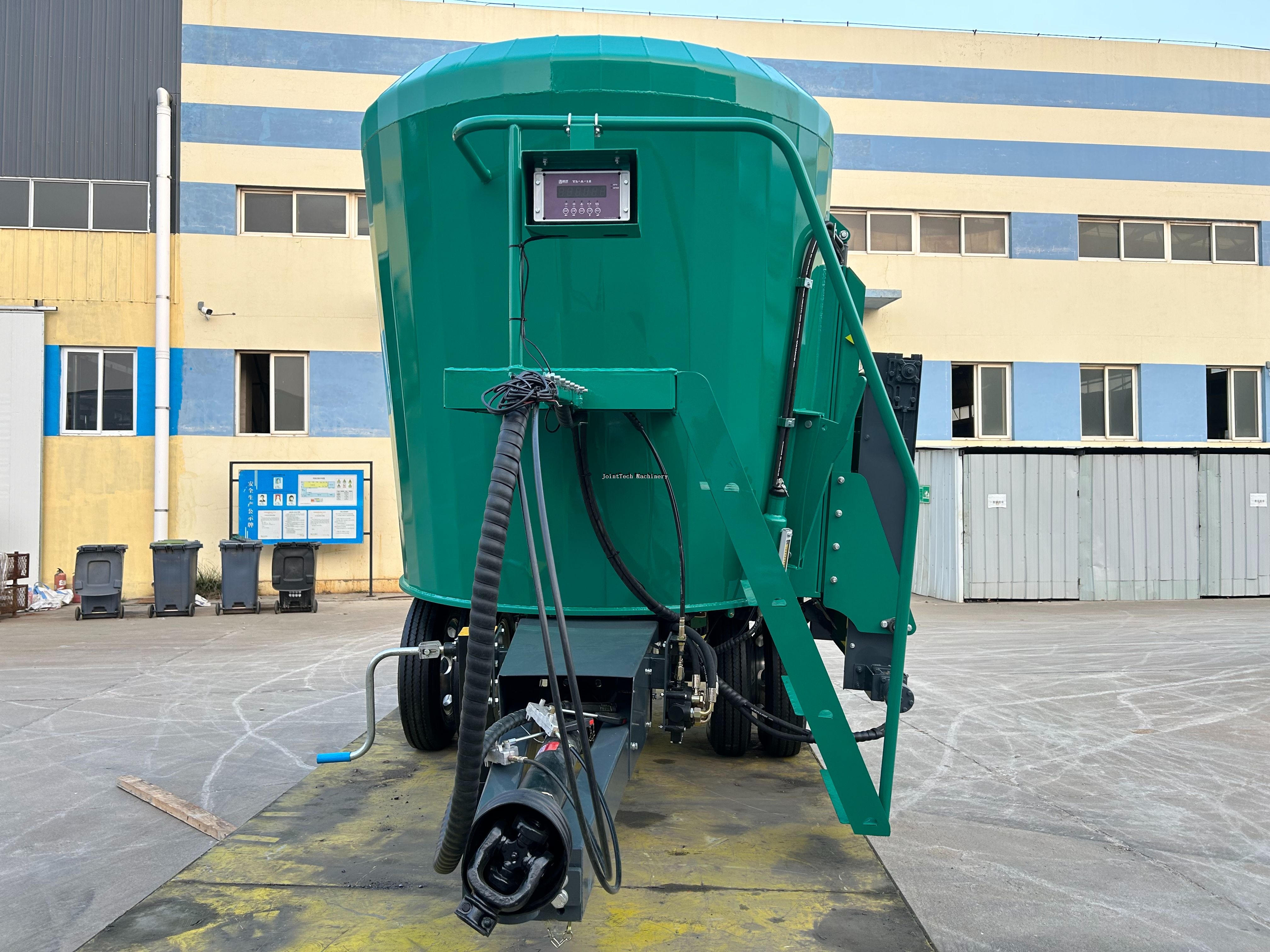 Tractor Trailed TMR Mixer 7 cubic metre